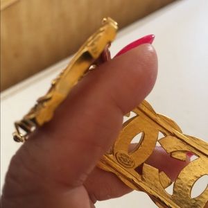 CHANEL Jewelry - Lovely vintage Chanel bracelet CHANEL Jewelry - Lovely vintage Chanel bracelet